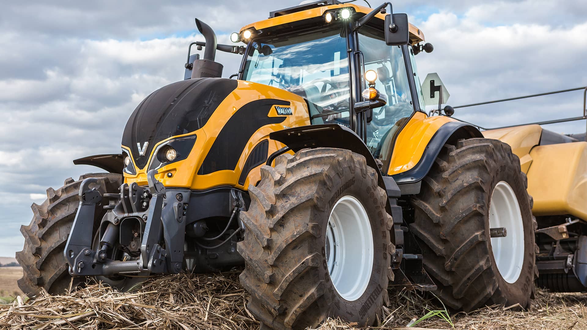 Os queridinhos do campo: Tratores Valtra são os mais desejados entre os produtores rurais